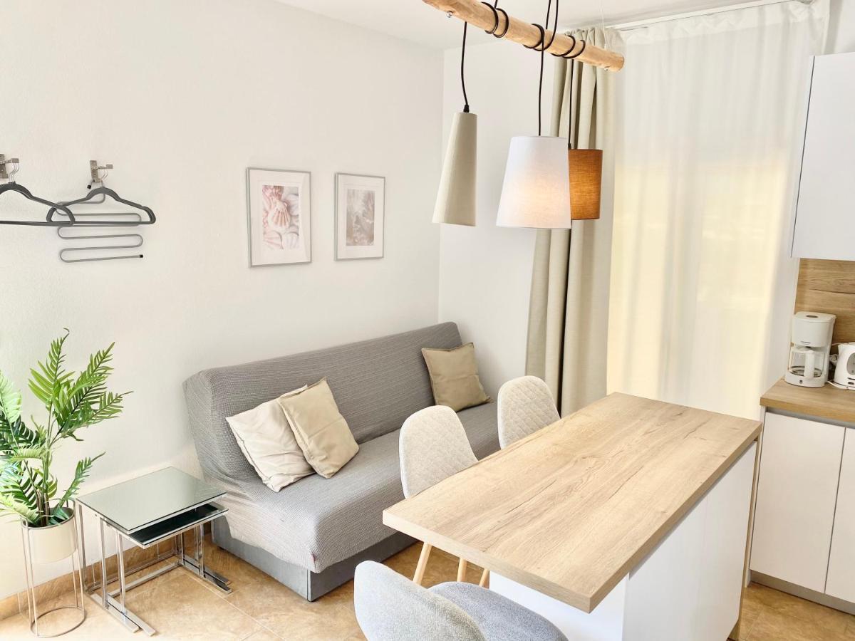 Mamma Mia Apartments-City Center Хвар Экстерьер фото